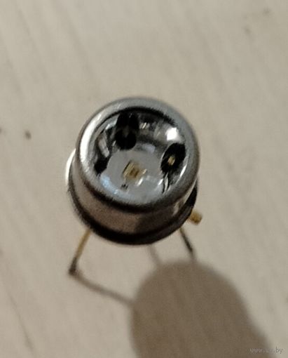 NSHU550, NSHU590 производимый компанией Nichia, является первым в мире коммерческим УФ-светодиодом