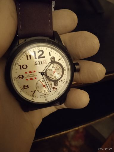 Часы"5.11кварцевые