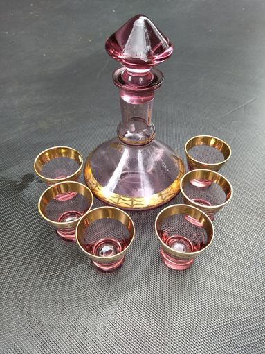 Графин розовое стекло СССР . Отличный подарок!