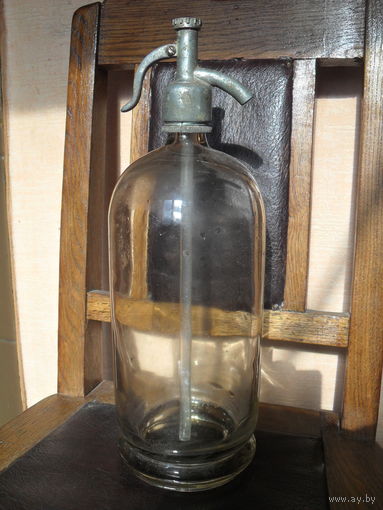 Советский сифон для газировки.