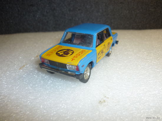 Модель авто ВАЗ 2105. РАЛЛИ СПОРТ. СССР. 1:43