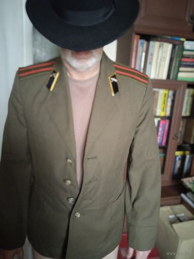 Китель офицера.артиллерия