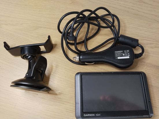 Навигатор GPS GARMIN NUVi 215W. В комплекте с держателем и зарядным
