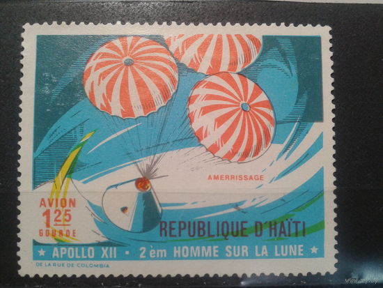 Гаити, 1970. Аполлон 12, приводнение*