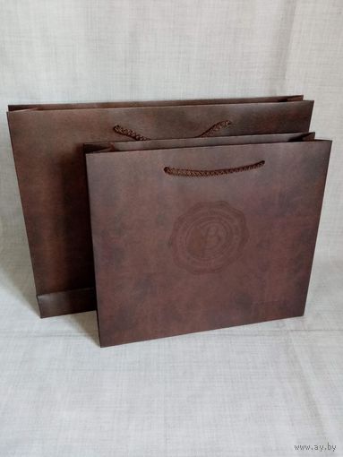 Подарочные пакеты 25*22*6 см и 32*2*6 см