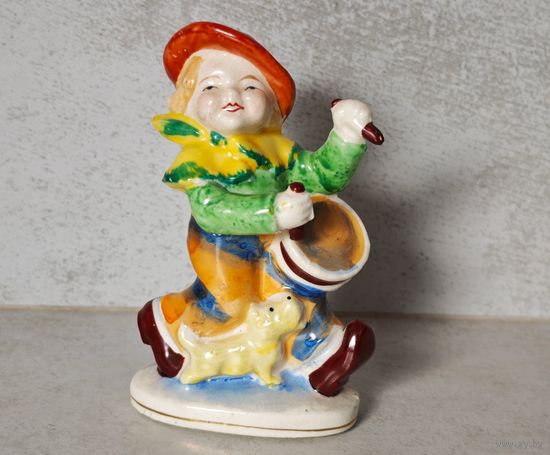 Статуэтка барабанщик