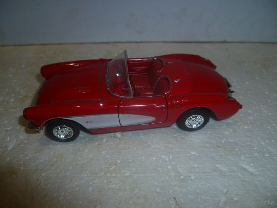 Модель авто.CHEVROLET CORVETTE 1957. WELLY.