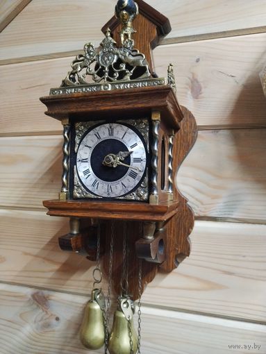 Часы настенные с боем