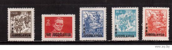 Югославия-1949(Мих.590-597)  ** ( 1 м - * ) ,  Стандарт, Надп., Партизаны, Война,  Тито