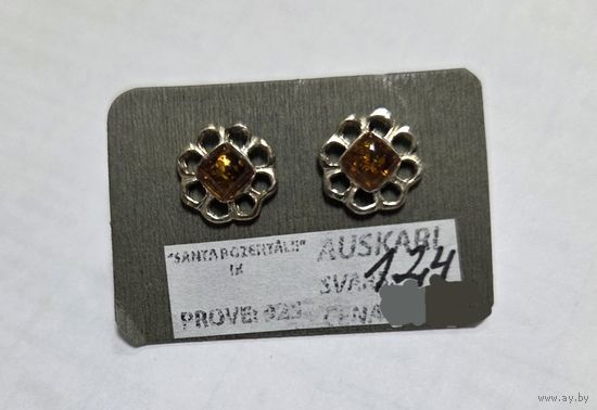 Серьги гвоздики