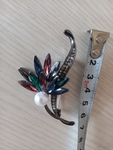 Брошь цветок