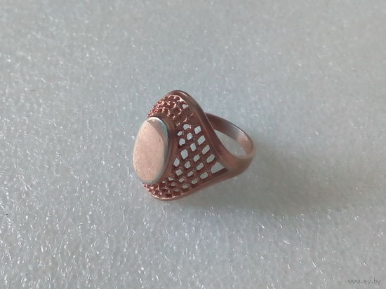 Почти как золотой перстень печатка кольцо