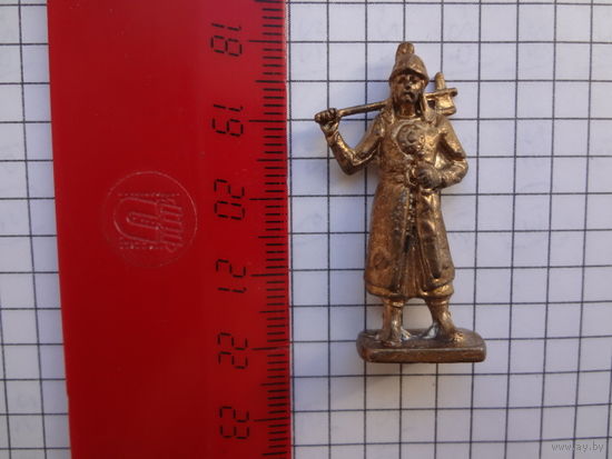 Солдатик с секирой.