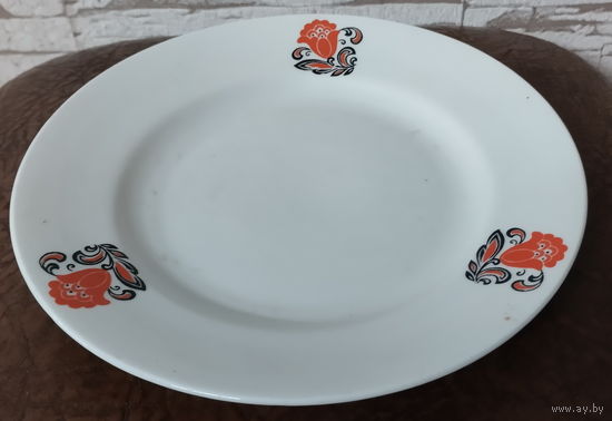 Тарелка СССР. Коростеньский фарфоровый завод (Коростень). 1960-1991 гг.