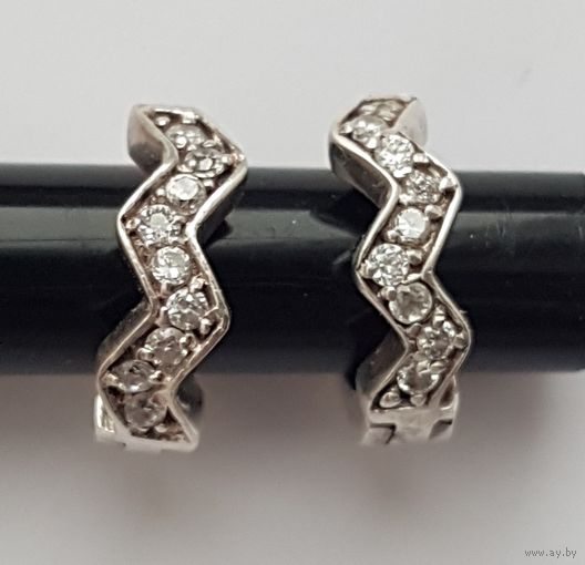 Серьги серебро, кольца с кристаллами. Проба. Вес 5,1 гр.