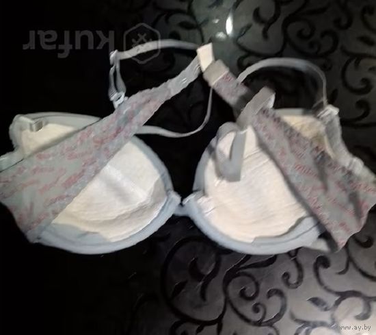 Импортный бюстгальтер для девочки в отл.состоянии