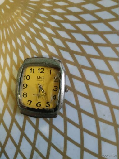 Часы наручные Q&Q , тикают. Состояние на скане.