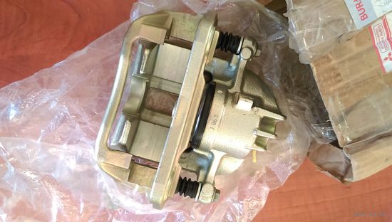 Суппорт правый Mitsubishi M8 633 12