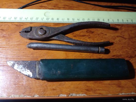 Плоскогубцы, зубило, нож столярный. ЗА ВСЕ