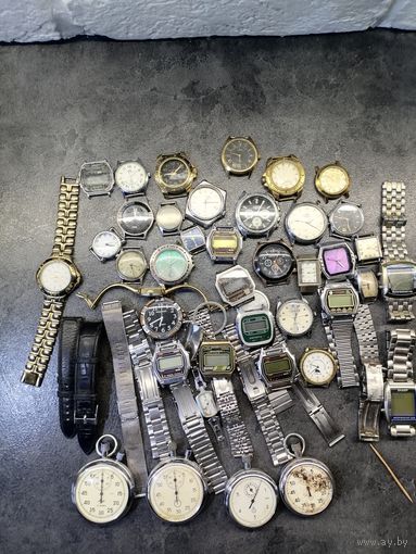 Большой лот часов, ремешков, секундомеров