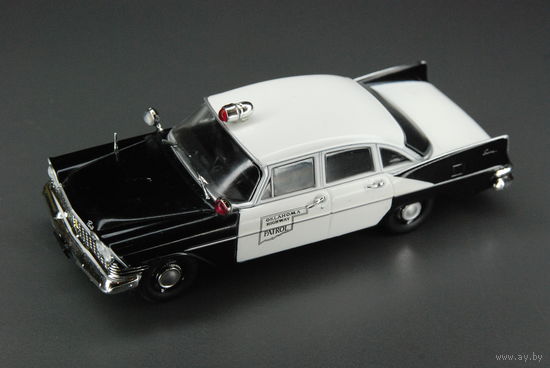 Модель автомобиля Plymouth Savoy 500 1:43 (Полицейские машины мира)