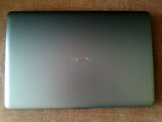 Ноутбук ASUS D540Y. Идеальное состояние