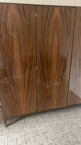 Шкаф 3-хстворчатый 1960 г