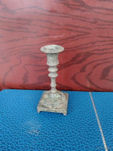 Подсвечник