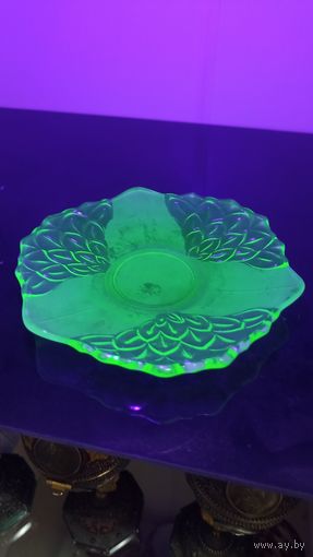 Блюдце Неман Столле Stolle, урановое стекло отличное состояние