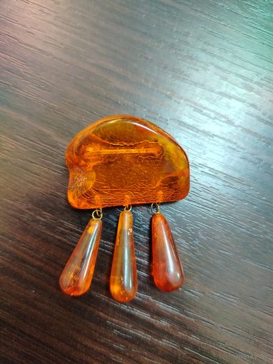 Винтажная брошь из натурального янтаря производство СССР