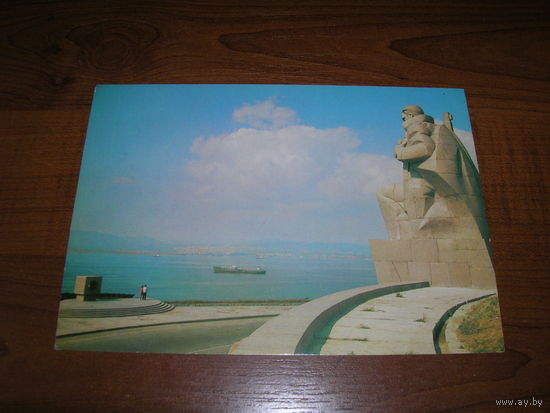 Новороссийск Памятник в честь затопленных кораблей 1983 год чистая