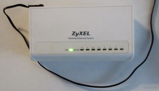 Коммутатор ZyXEL ES-108S, 8 портов, Китай. Подзарядное.