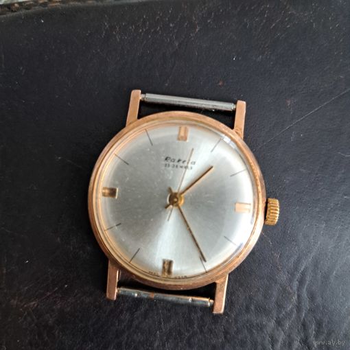 Часы золотые. Ракета.