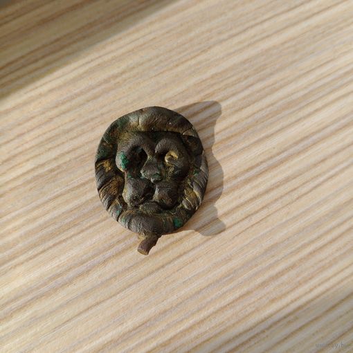 Накладка голова льва РИА с креплением позолота