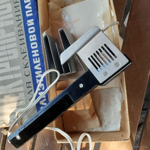 Электроприбор для склеивания полиэтиленовой пленки 1р