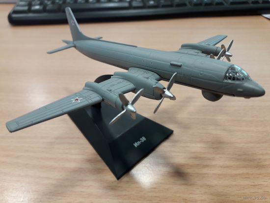 Авиа "Ил-38" ("Легендарные самолёты"). Журнал прилагается.