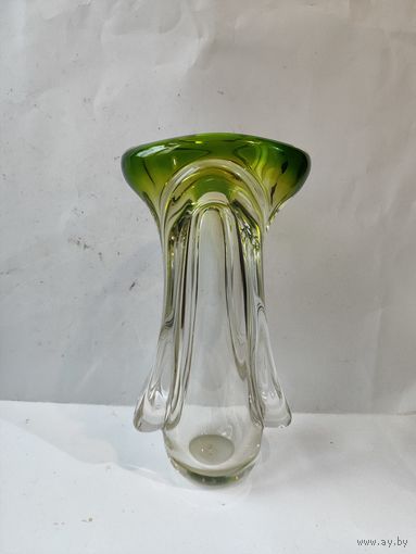 Ваза цветное стекло Чехословакия.