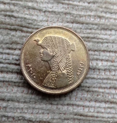 Werty71 Египет 50 пиастров 2010 Красавица Клеопатра