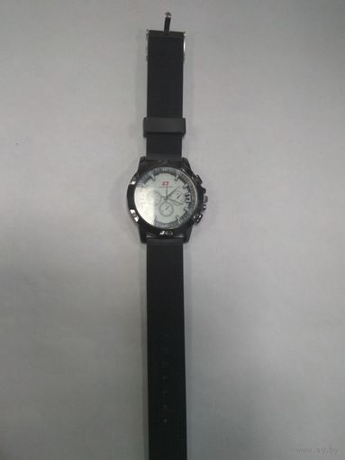 Часы, наручные, ноу нэйм, скорее всего сувенирные кварцевые, но это не точно.