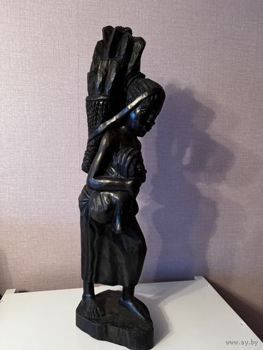 Статуэтка из африканского черного дерева