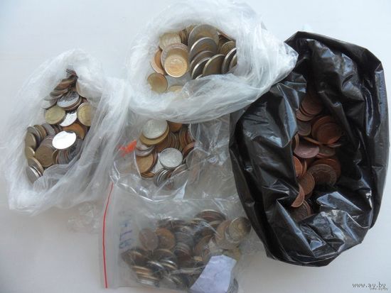На УДАЧУ. 25 монет - АМЕРИКА, ЕВРОПА, АЗИЯ. Из мешка. (Возможны повторы).