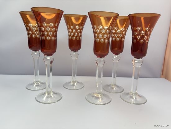 Бокалы красное стекло