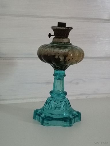 Керосиновая лампа.