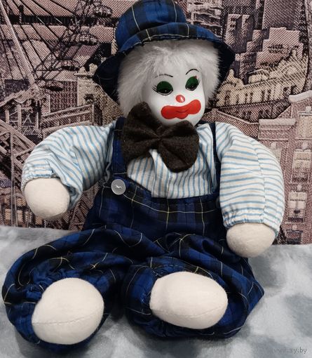 Кукла Клоун. 30 см. Тело мягкое, голова - фарфоровая.