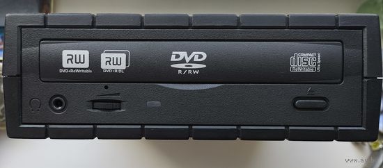 Внешний привод DVD/CD с возможностью перезаписи Lite-On SOHW-1653SX