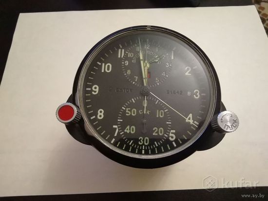 Часы авиационные из военной техники