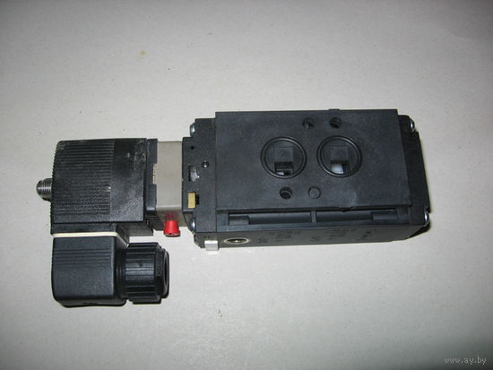 Электропневмоклапан, новый, катушка 24В. НОВЫЙ.