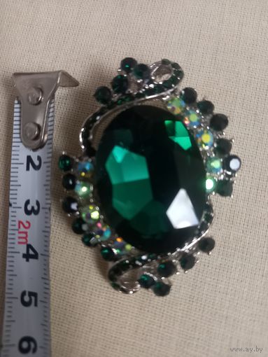 Брошь зелёная, бижутерия
