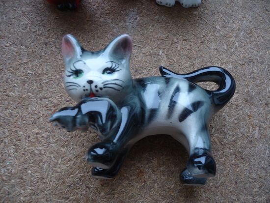 Кот редкий  . Винтаж . Кошка с котенком.