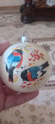 Снегири на ветке,шар -9см